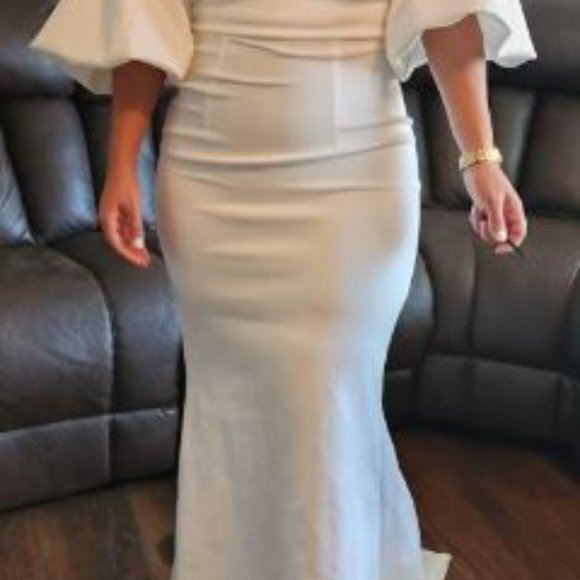 Giffniseti New Off Shoulder Contrast Mesh Mermaid Hem Wedding Dress- SIZE LARGE - Picture 4 of 13